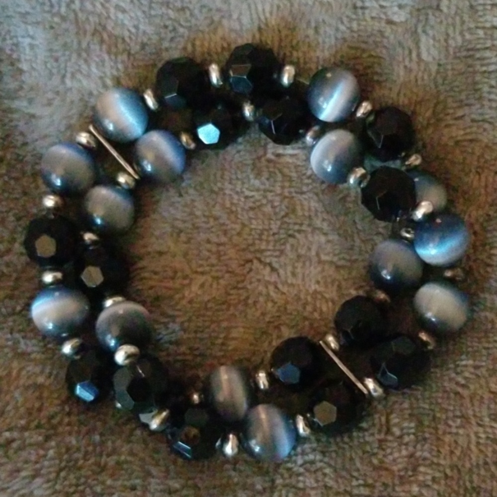 Cats eye beaded stretch bracelet